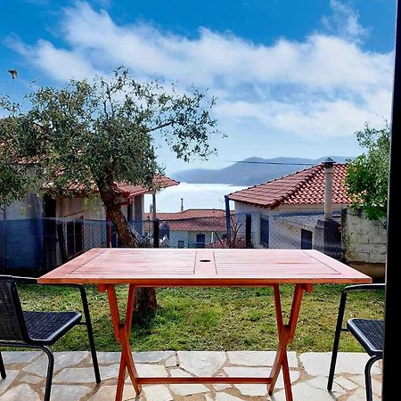 Dora'S House Comfortable Apartment With A Yard And View Pyrgadikia Ngoại thất bức ảnh