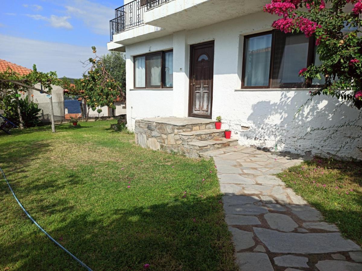 Dora'S House Comfortable Apartment With A Yard And View Pyrgadikia Ngoại thất bức ảnh