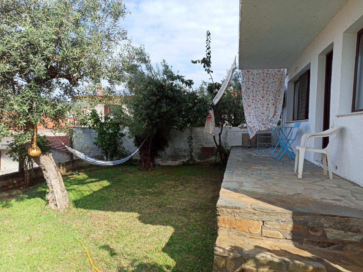 Dora'S House Comfortable Apartment With A Yard And View Pyrgadikia Ngoại thất bức ảnh