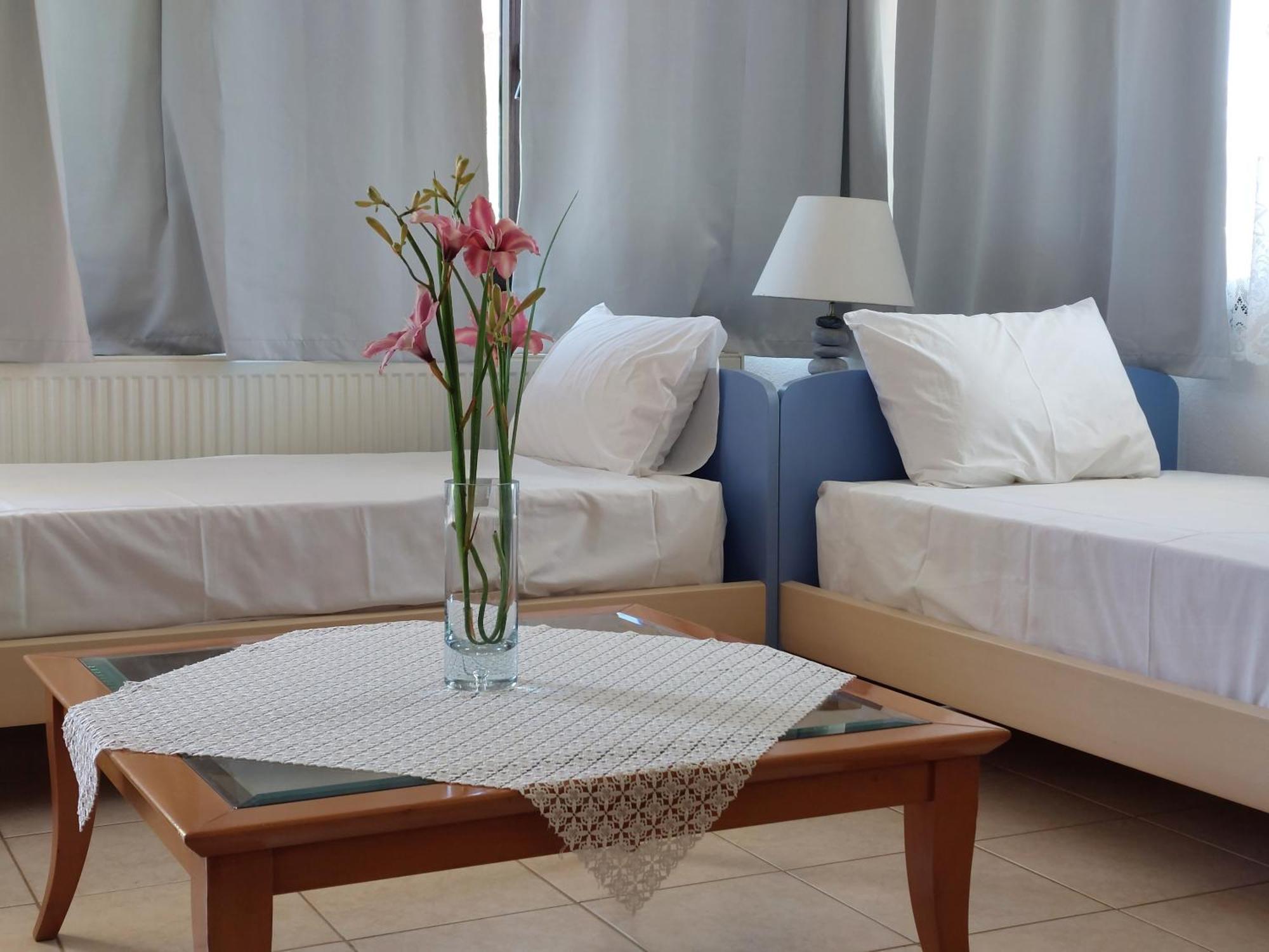 Dora'S House Comfortable Apartment With A Yard And View Pyrgadikia Ngoại thất bức ảnh