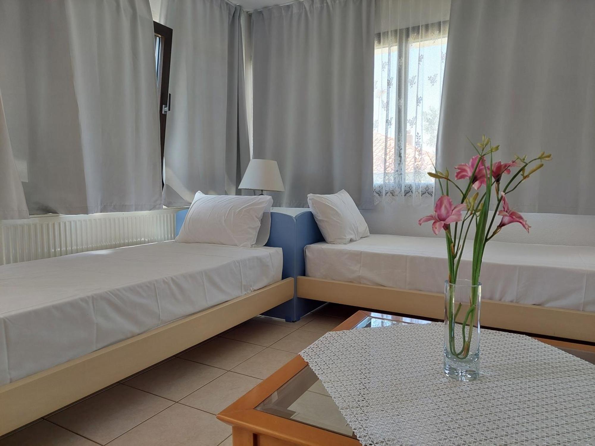 Dora'S House Comfortable Apartment With A Yard And View Pyrgadikia Ngoại thất bức ảnh