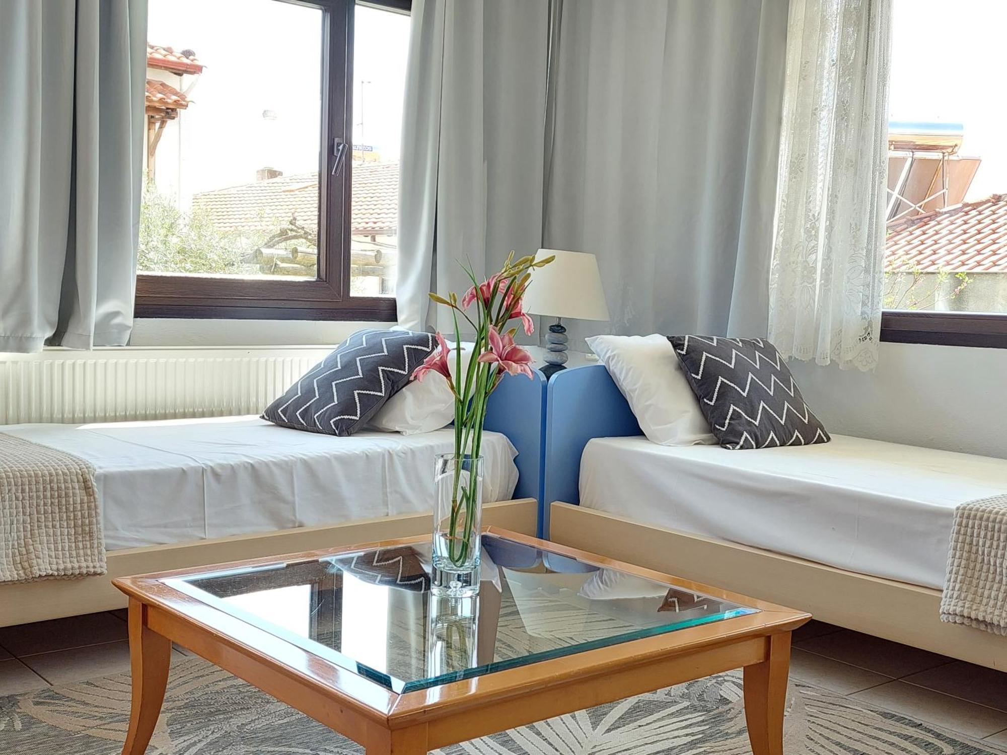 Dora'S House Comfortable Apartment With A Yard And View Pyrgadikia Ngoại thất bức ảnh