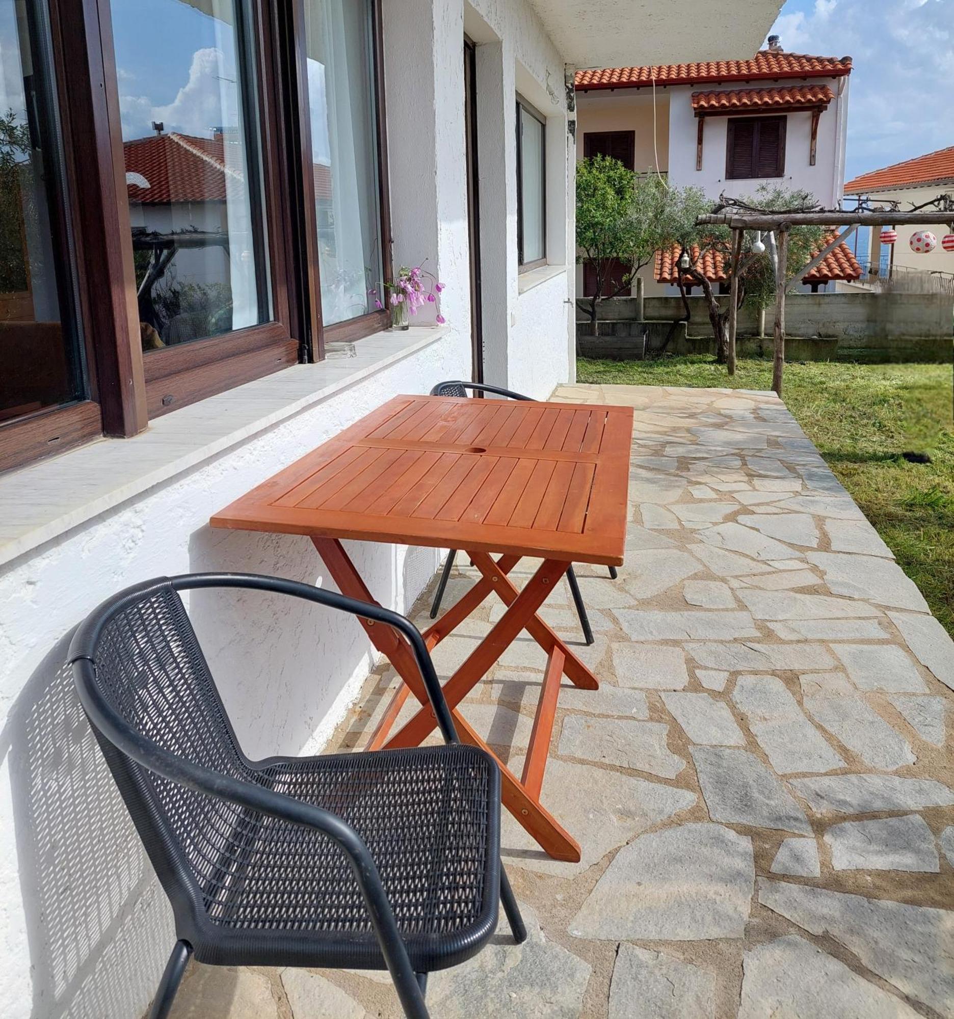 Dora'S House Comfortable Apartment With A Yard And View Pyrgadikia Ngoại thất bức ảnh