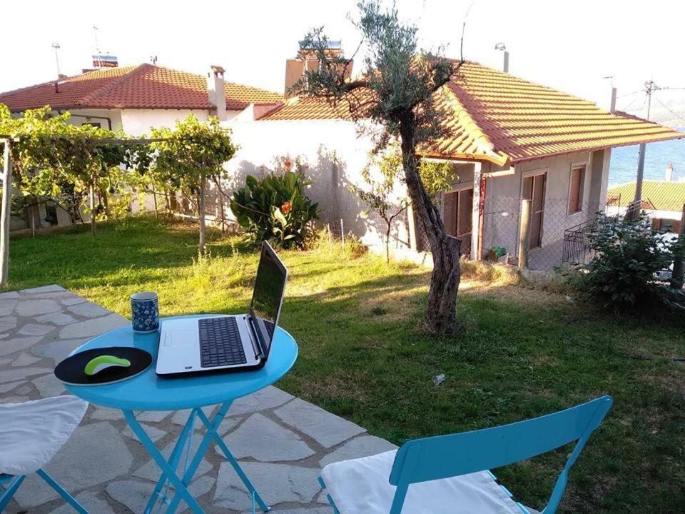 Dora'S House Comfortable Apartment With A Yard And View Pyrgadikia Ngoại thất bức ảnh